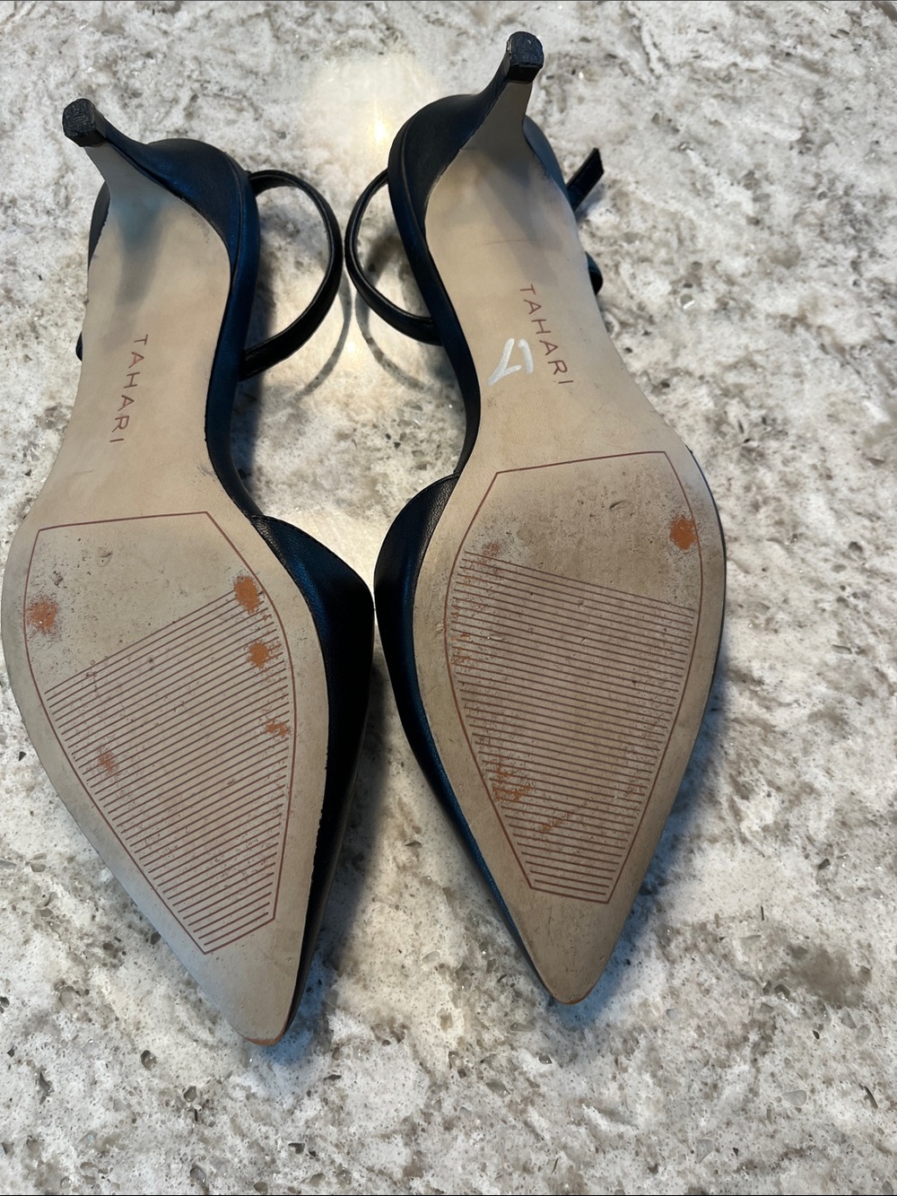 Tahari Black Leather Pointed-Toe Slingback Kitten Heels. SZ 7 - Picture 6 of 6